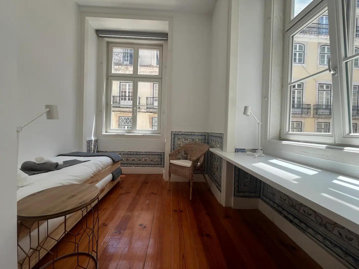 Pensao Neves Bed & Breakfast Lisbon Exterior photo