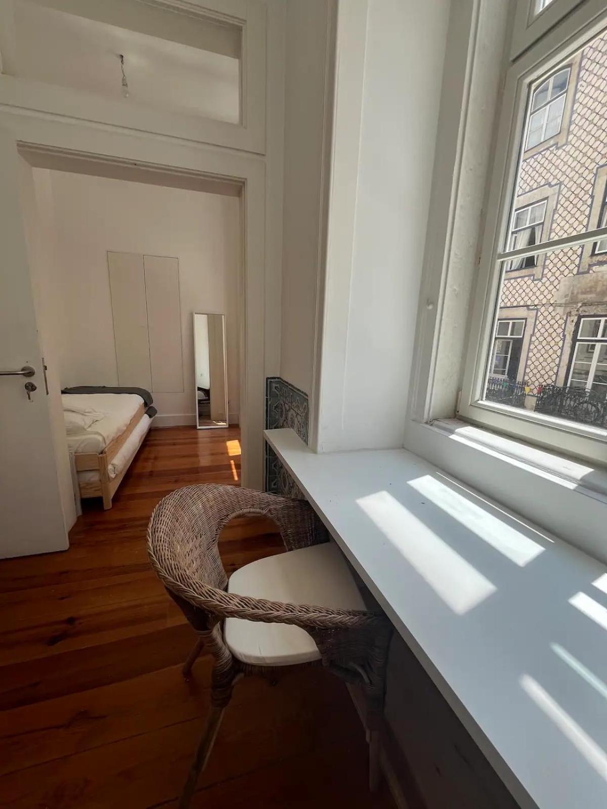 Pensao Neves Bed & Breakfast Lisbon Exterior photo